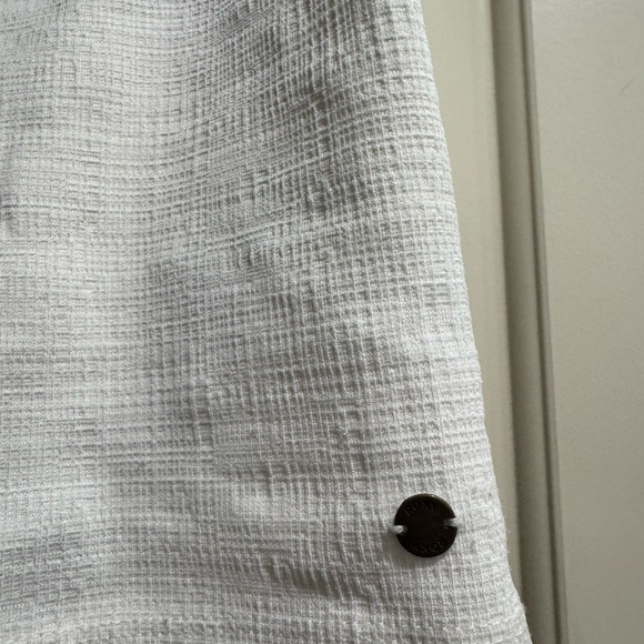 Roxy White Textured Tank Top medium - Picture 2 of 7